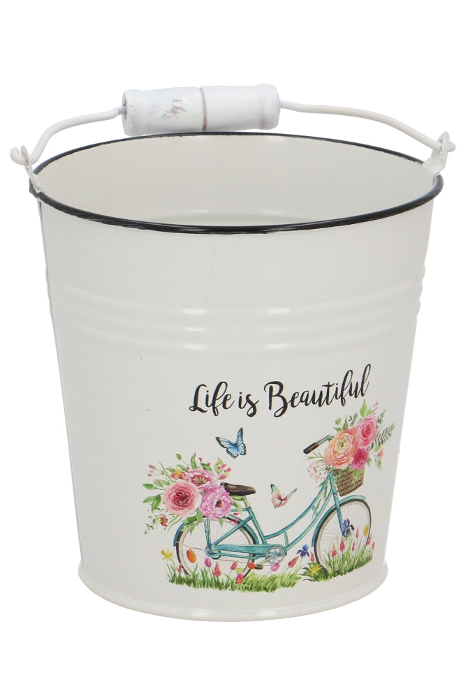 Blikken emmertje gevuld met paaseitjes